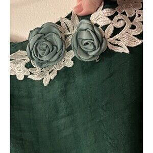 Gather Top Women's Green Head Scarf W/ Green Roses White Lace Embroidery